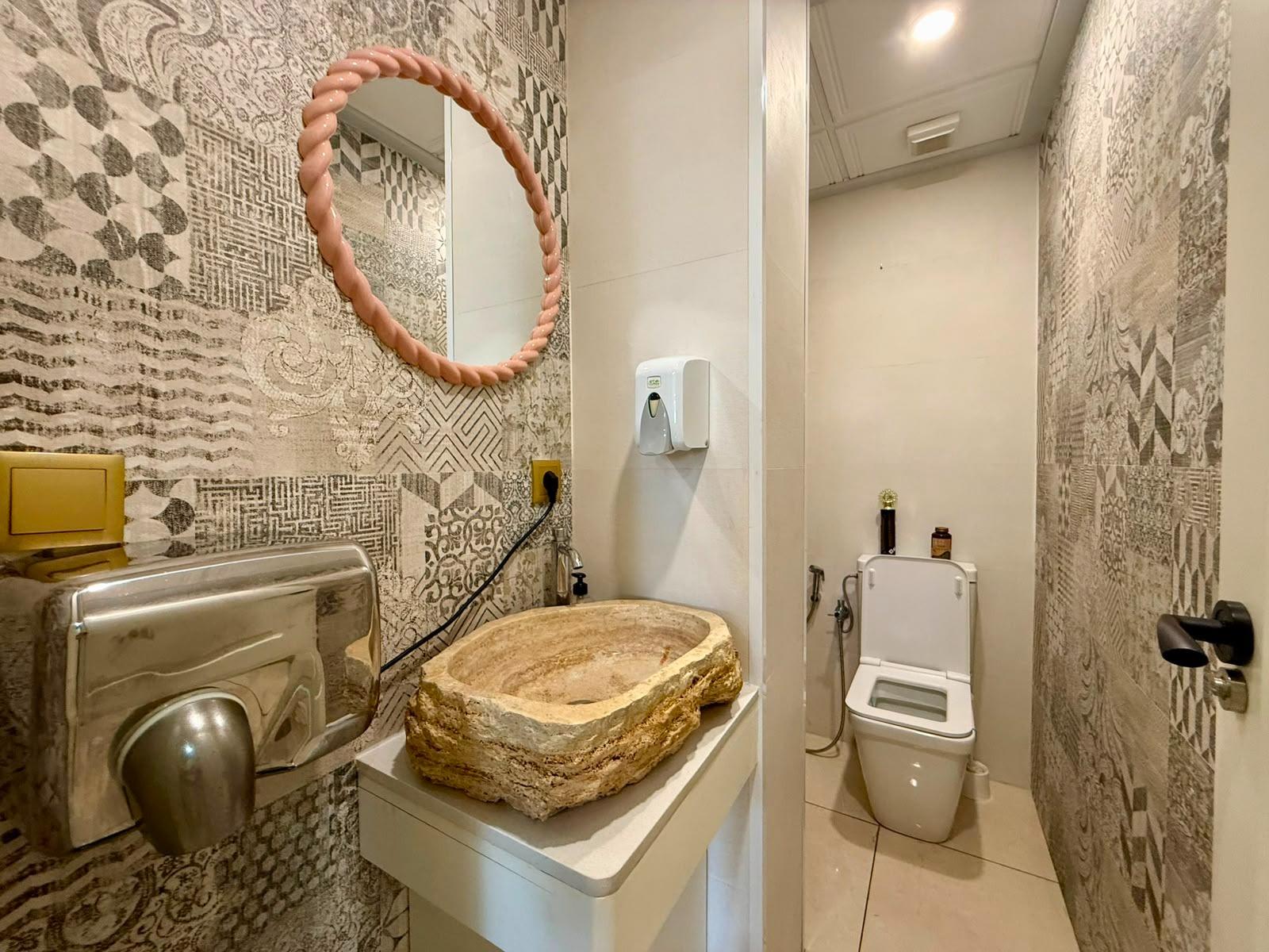 Commercial unit for sale in Guardamar Del Segura, Alicante, Spain
