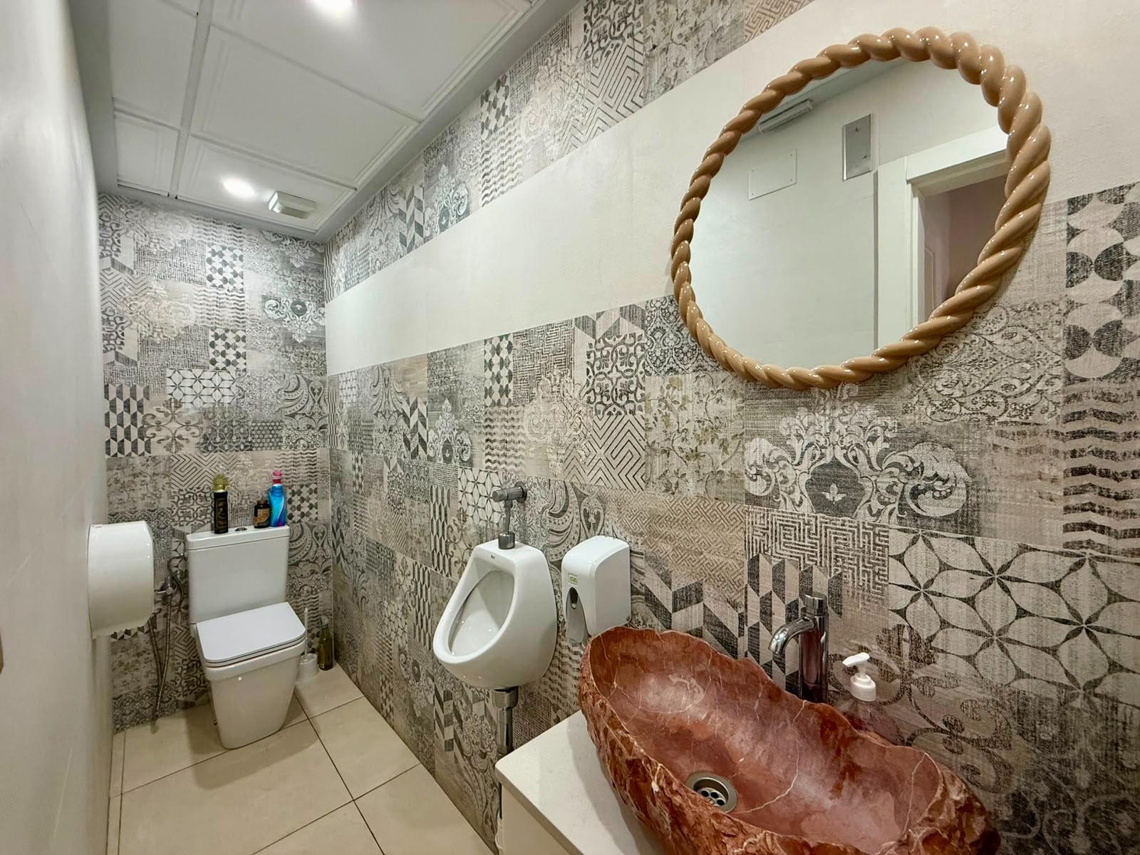 Commercial unit for sale in Guardamar Del Segura, Alicante, Spain