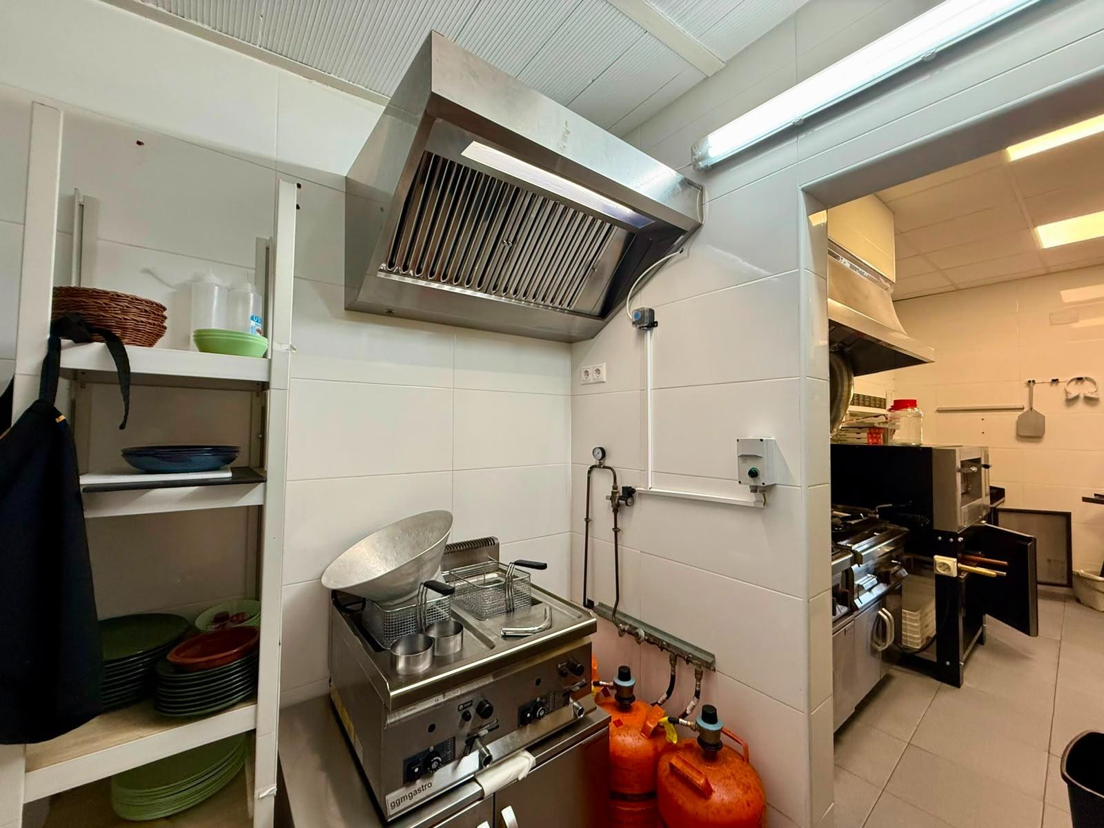 Commercial unit for sale in Guardamar Del Segura, Alicante, Spain