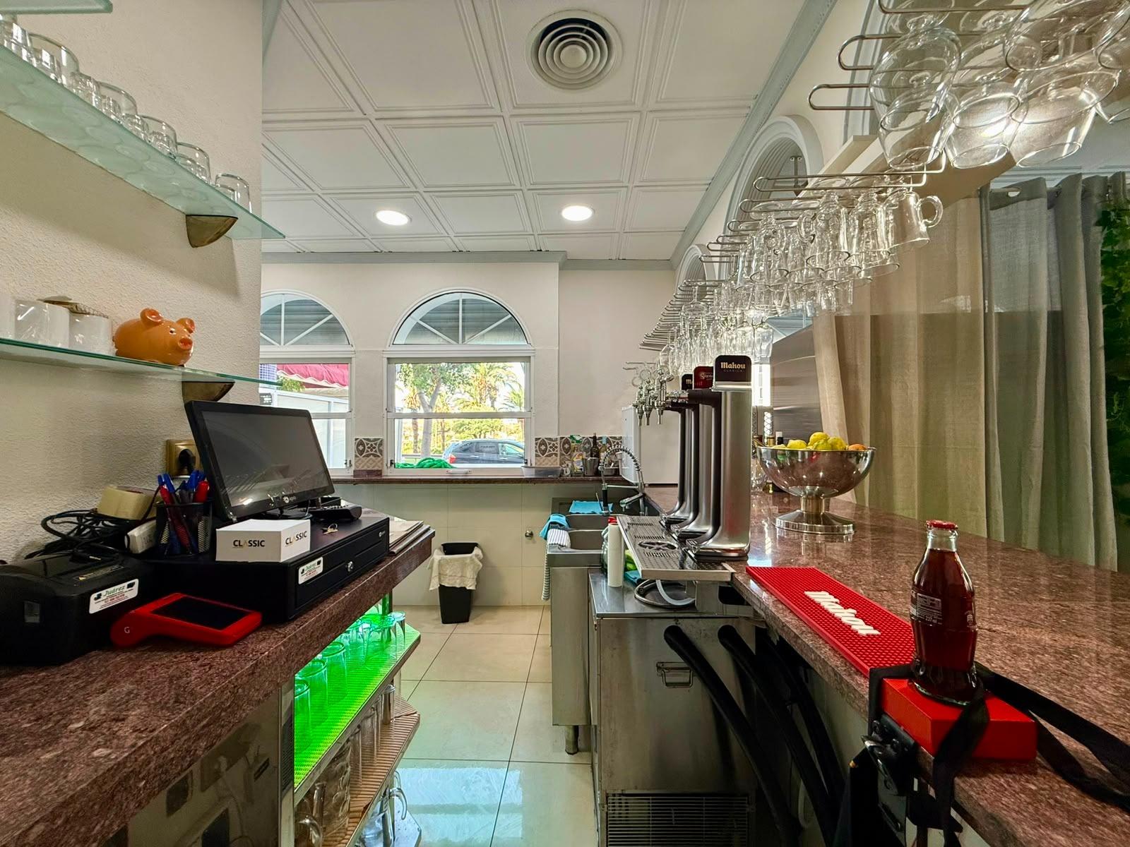 Commercial unit for sale in Guardamar Del Segura, Alicante, Spain