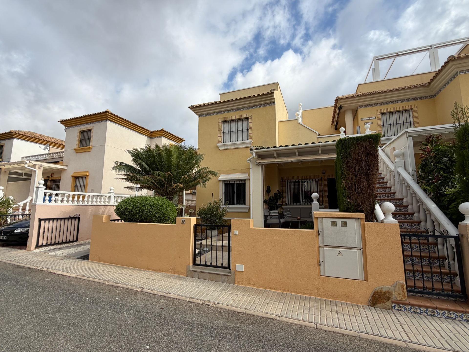 Bungalow for sale in Orihuela Costa, Alicante, Spain