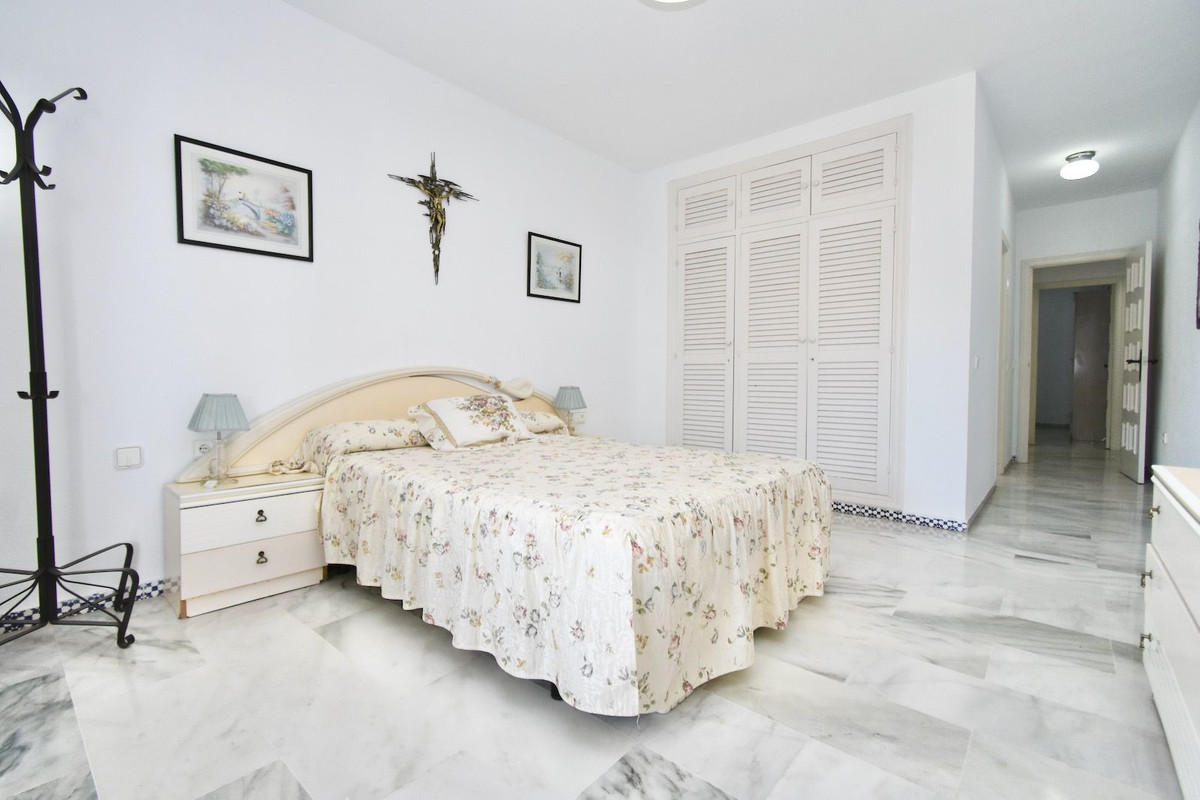 Apartment for sale in Fuengirola, Málaga, Spain