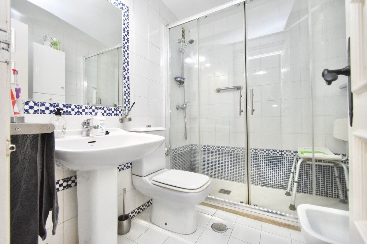 Apartment for sale in Fuengirola, Málaga, Spain