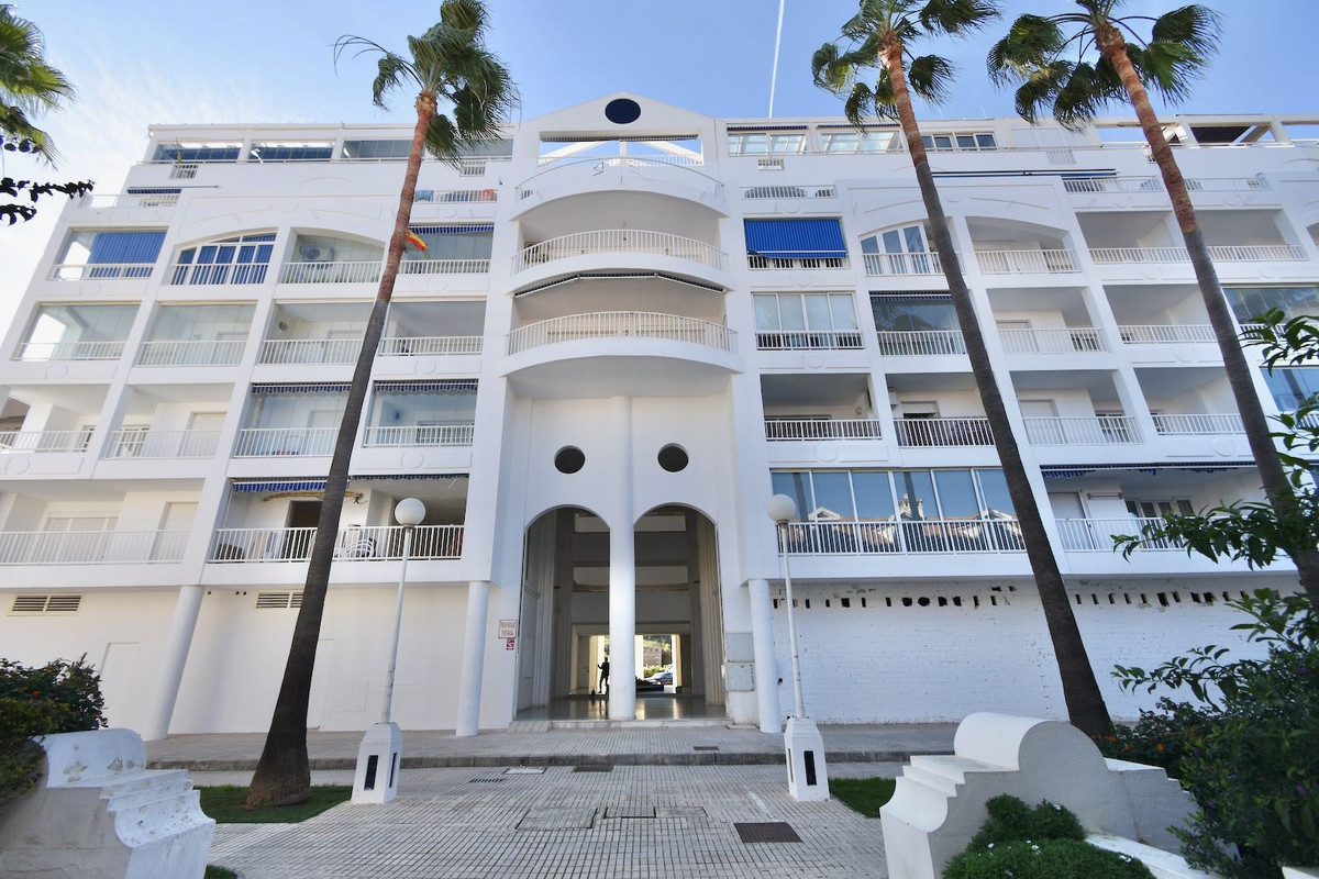 Apartment for sale in Fuengirola, Málaga, Spain