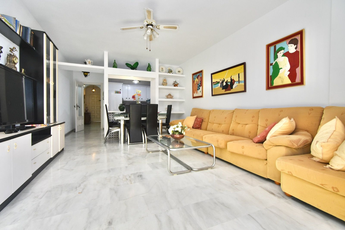 Apartment for sale in Fuengirola, Málaga, Spain