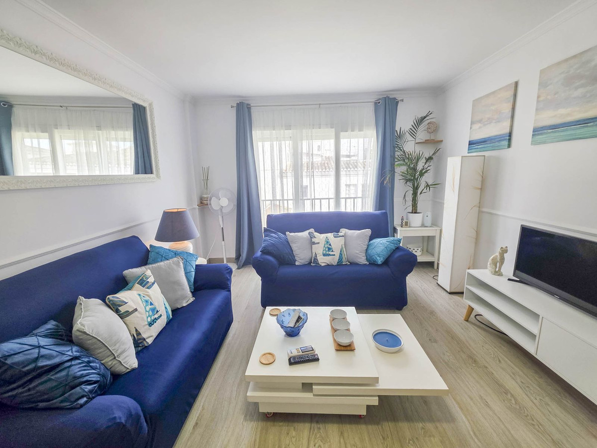 Penthouse for sale in La Duquesa, Málaga, Spain