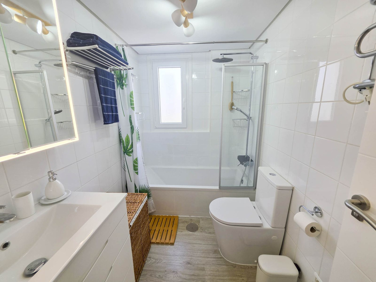 Penthouse for sale in La Duquesa, Málaga, Spain