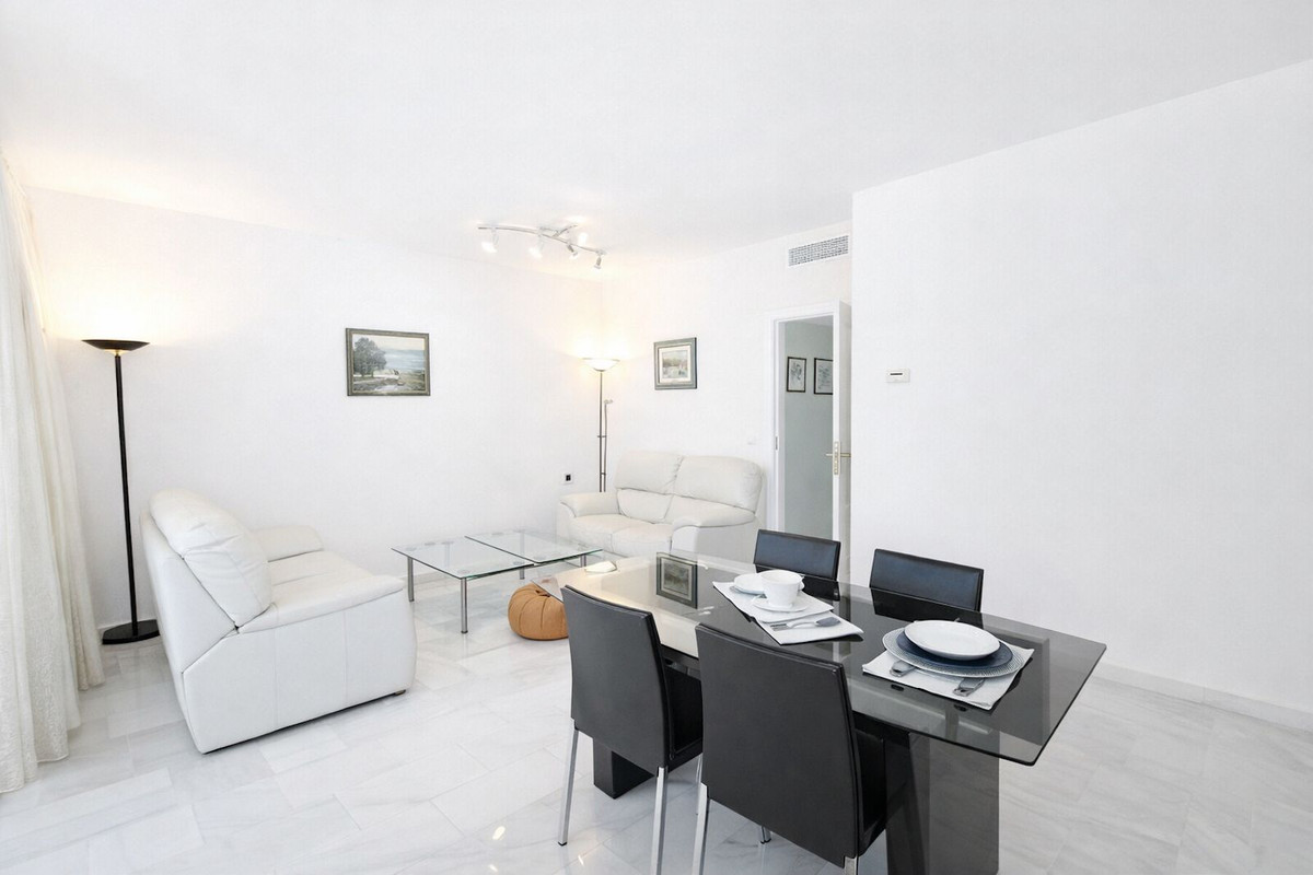 Apartment for sale in Miraflores, Málaga, Spain
