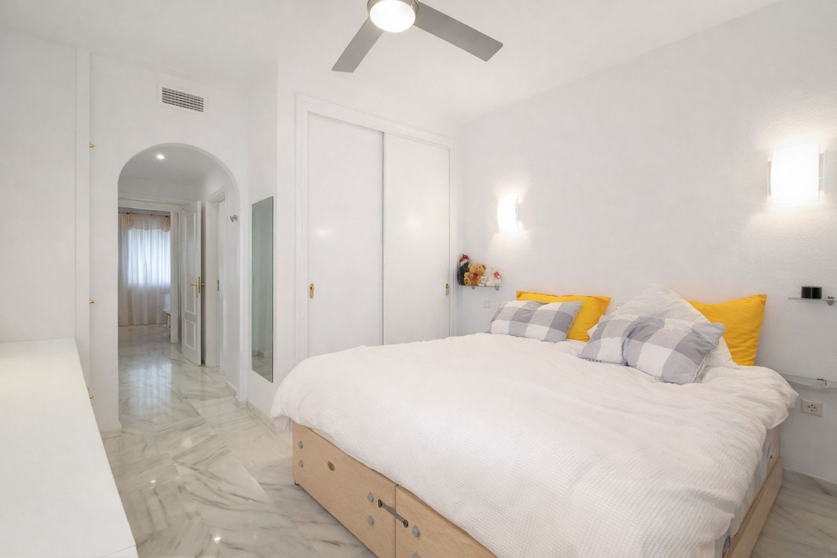 Apartment for sale in Miraflores, Málaga, Spain