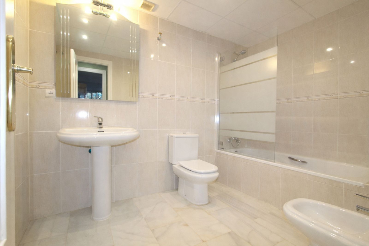 Apartment for sale in Miraflores, Málaga, Spain