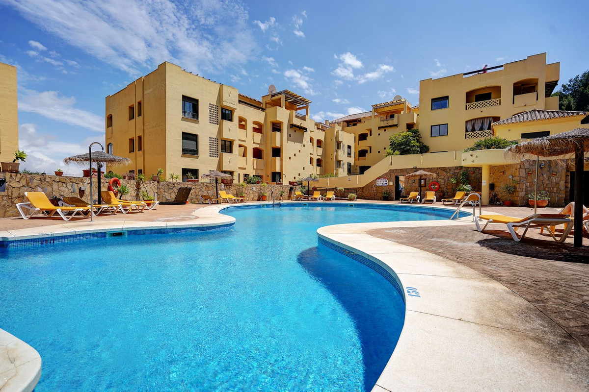 Penthouse for sale in Miraflores, Málaga, Spain