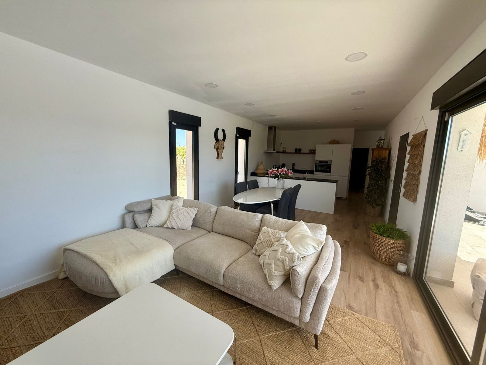 Villa for sale in Pinoso, Alicante, Spain
