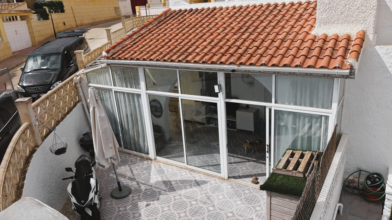 Bungalow for sale in Blue Lagoon, Alicante, Spain
