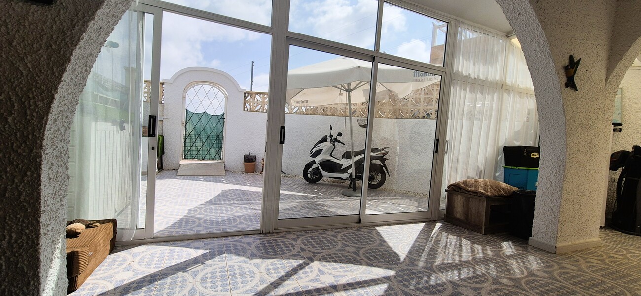 Bungalow for sale in Blue Lagoon, Alicante, Spain