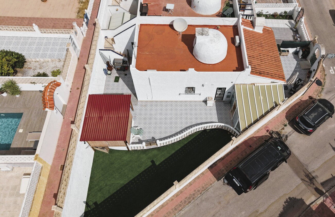 Bungalow for sale in Blue Lagoon, Alicante, Spain