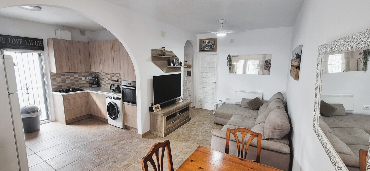 Bungalow for sale in Blue Lagoon, Alicante, Spain