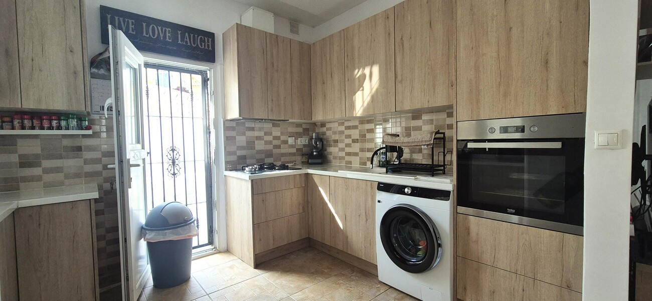 Bungalow for sale in Blue Lagoon, Alicante, Spain