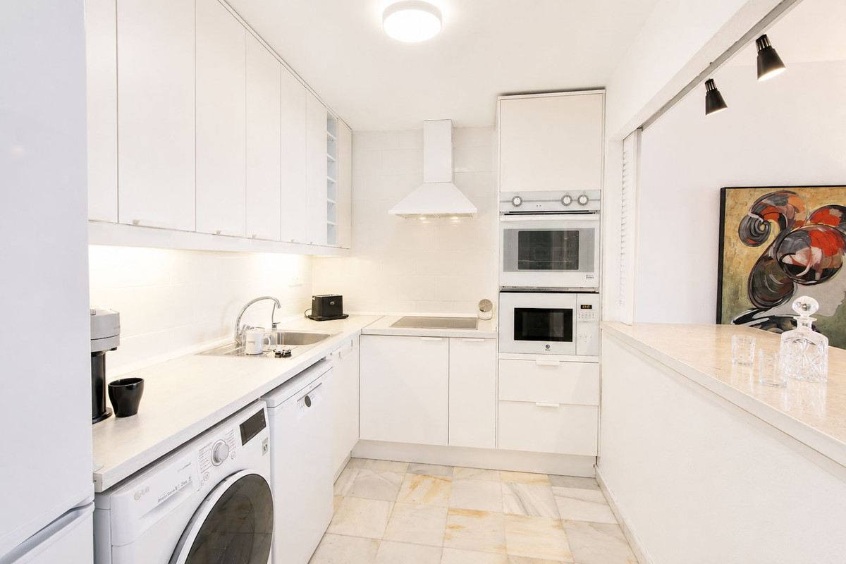 Apartment for sale in Puerto Banus, Málaga, Spain