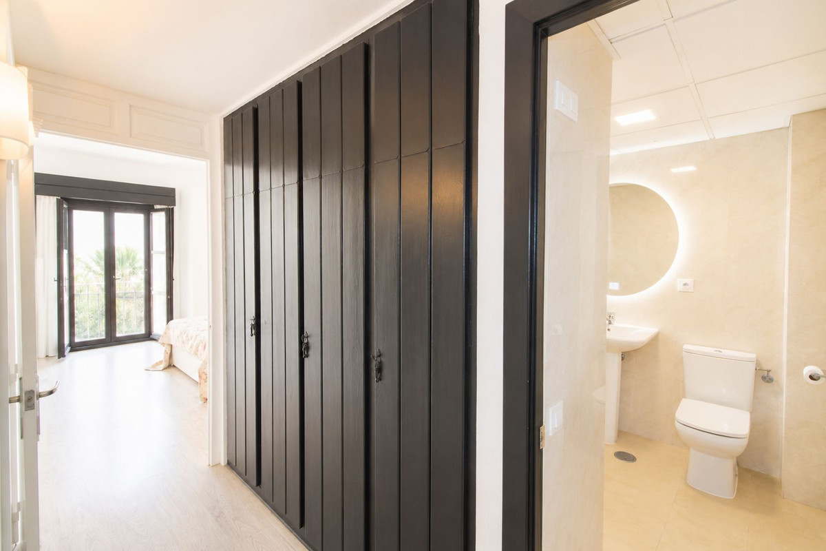 Apartment for sale in Puerto Banus, Málaga, Spain