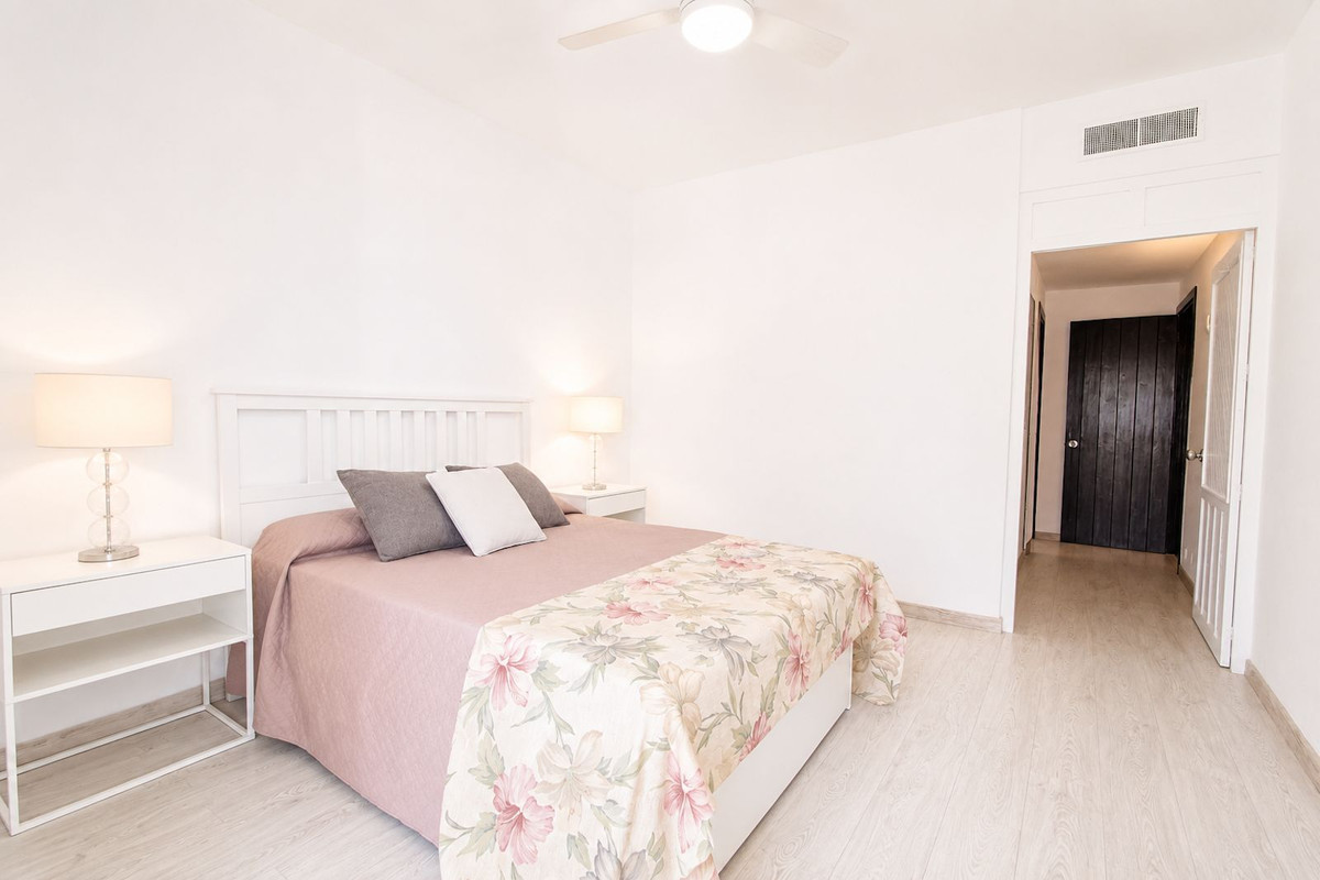 Apartment for sale in Puerto Banus, Málaga, Spain