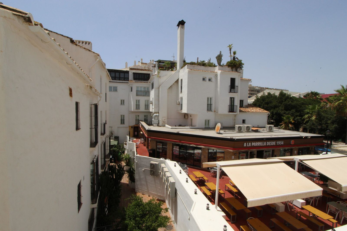 Apartment for sale in Puerto Banus, Málaga, Spain