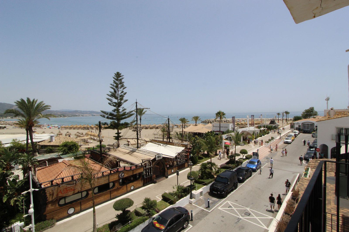 Apartment for sale in Puerto Banus, Málaga, Spain