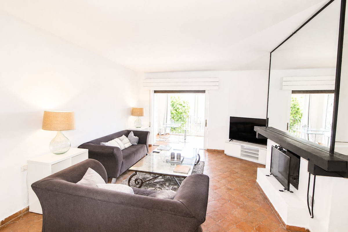 Apartment for sale in Puerto Banus, Málaga, Spain