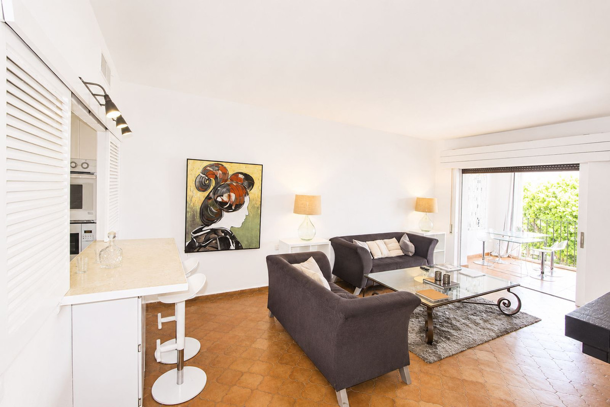 Apartment for sale in Puerto Banus, Málaga, Spain