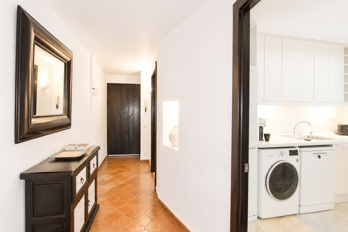 Apartment for sale in Puerto Banus, Málaga, Spain
