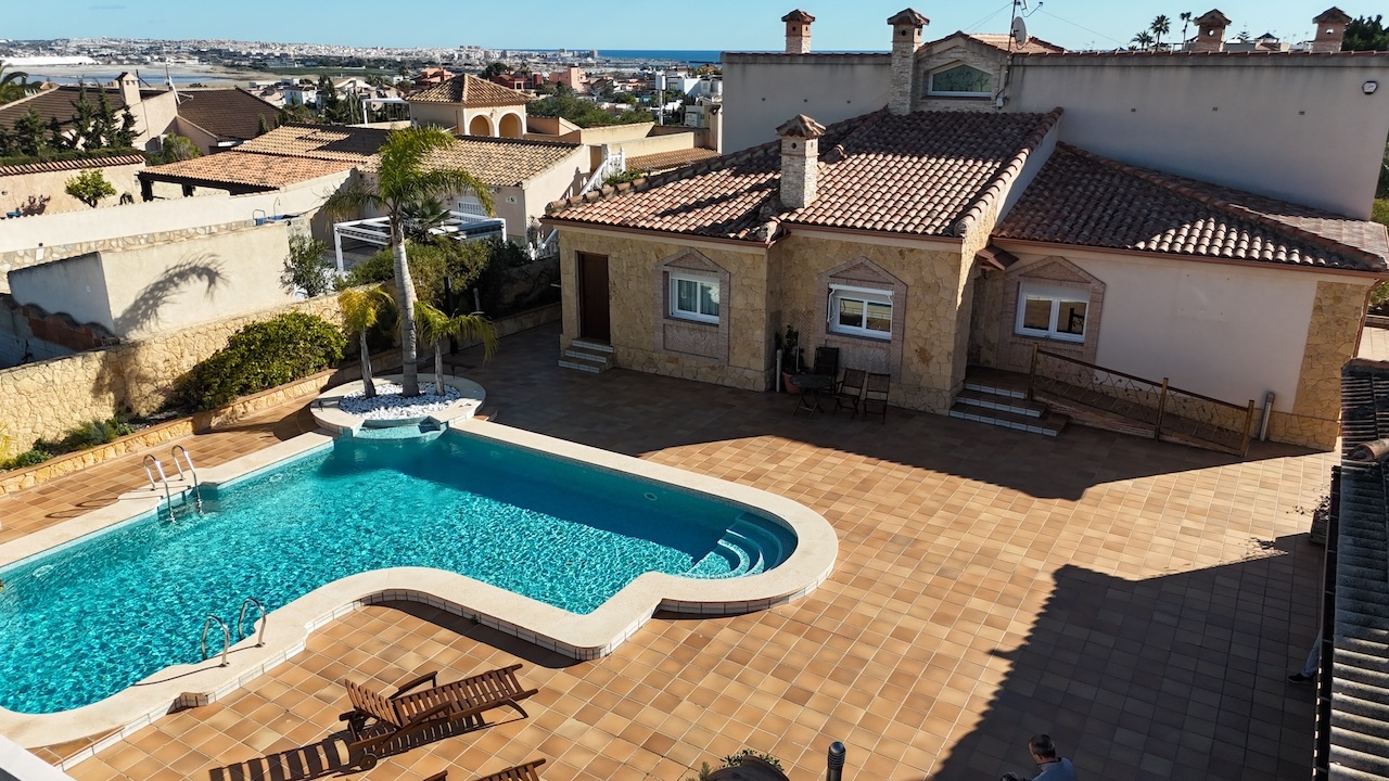 Villa en venta en Torrevieja