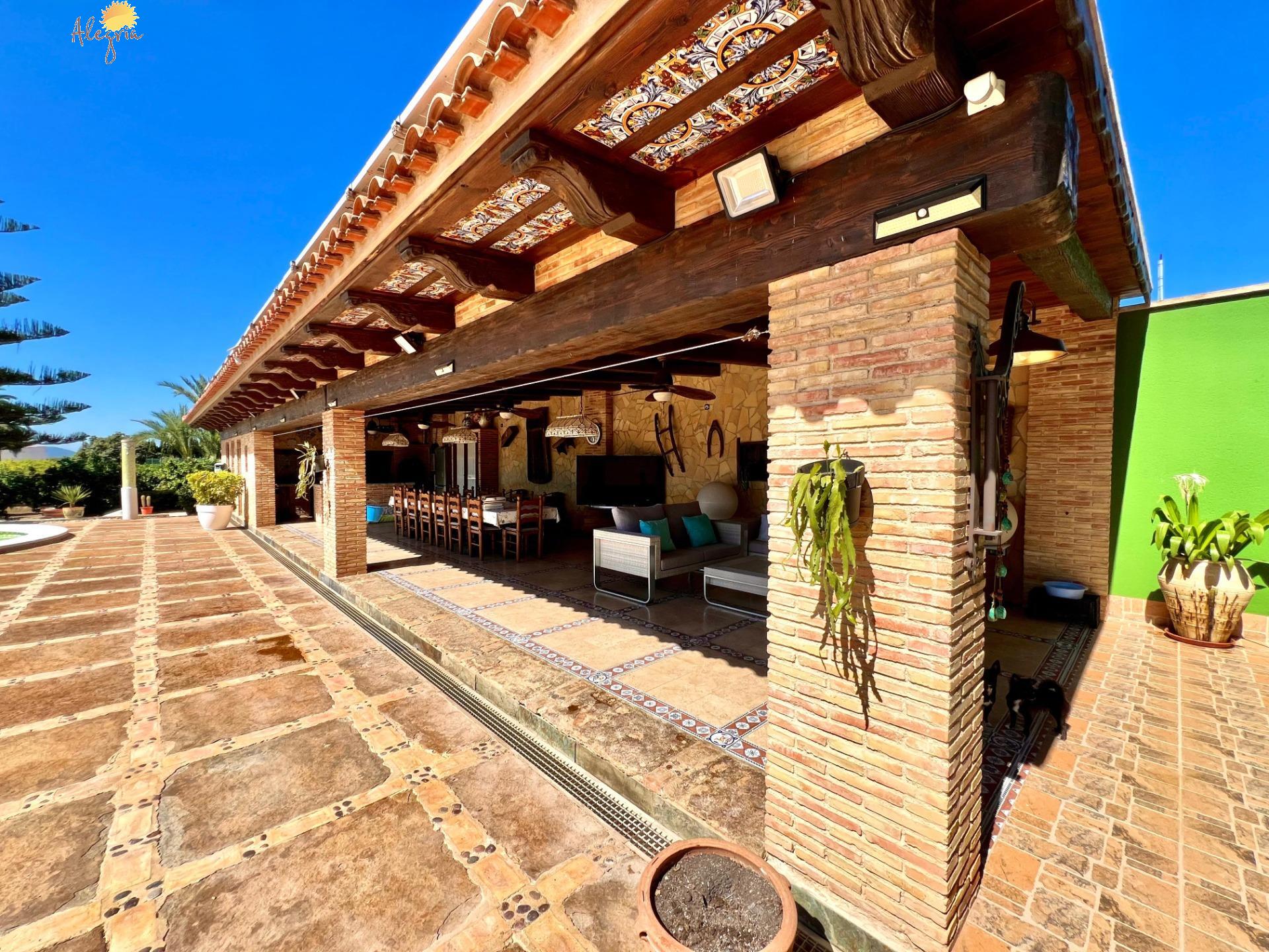 Villa en venta en Almoradi