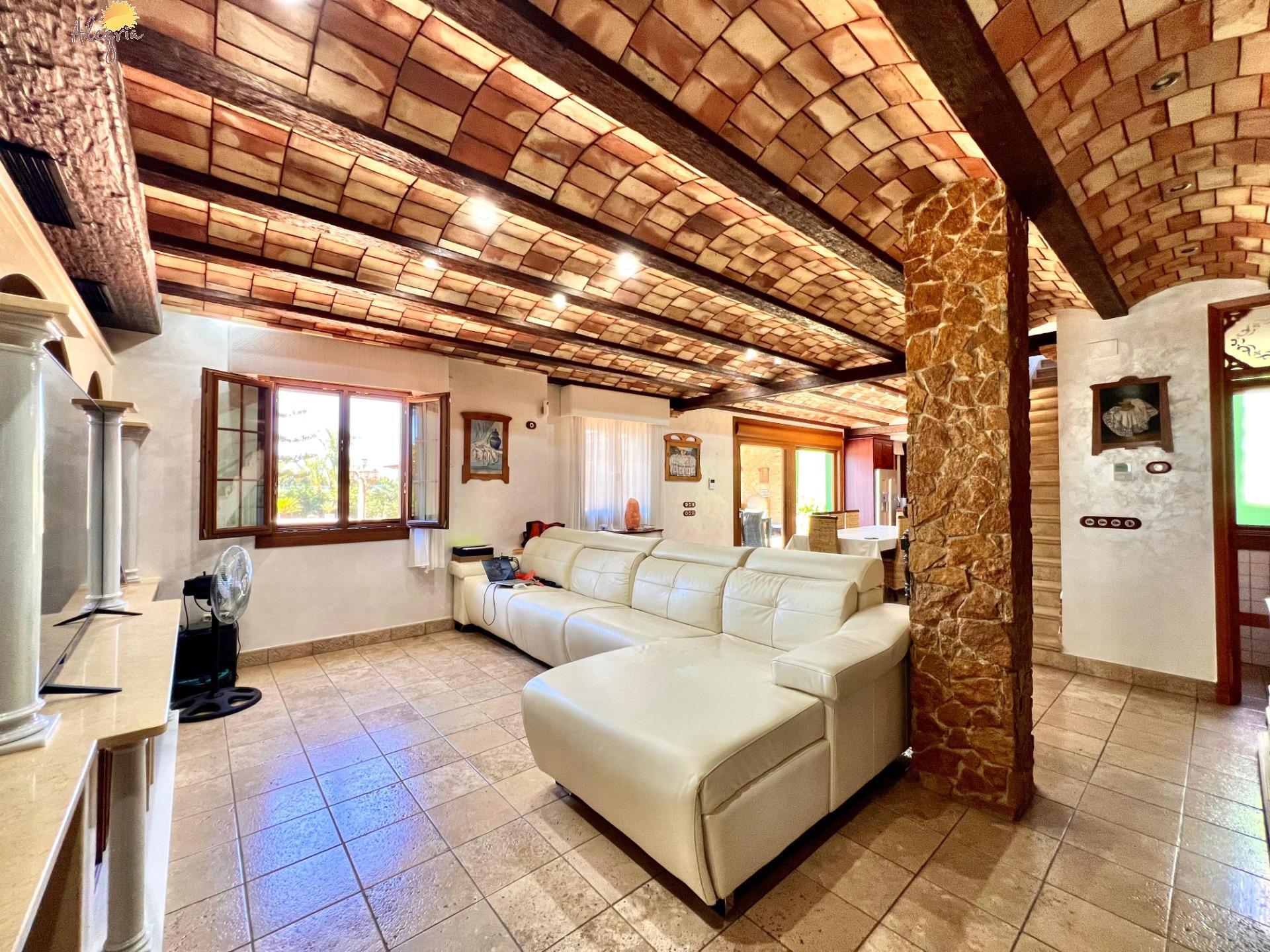 Villa en venta en Almoradi
