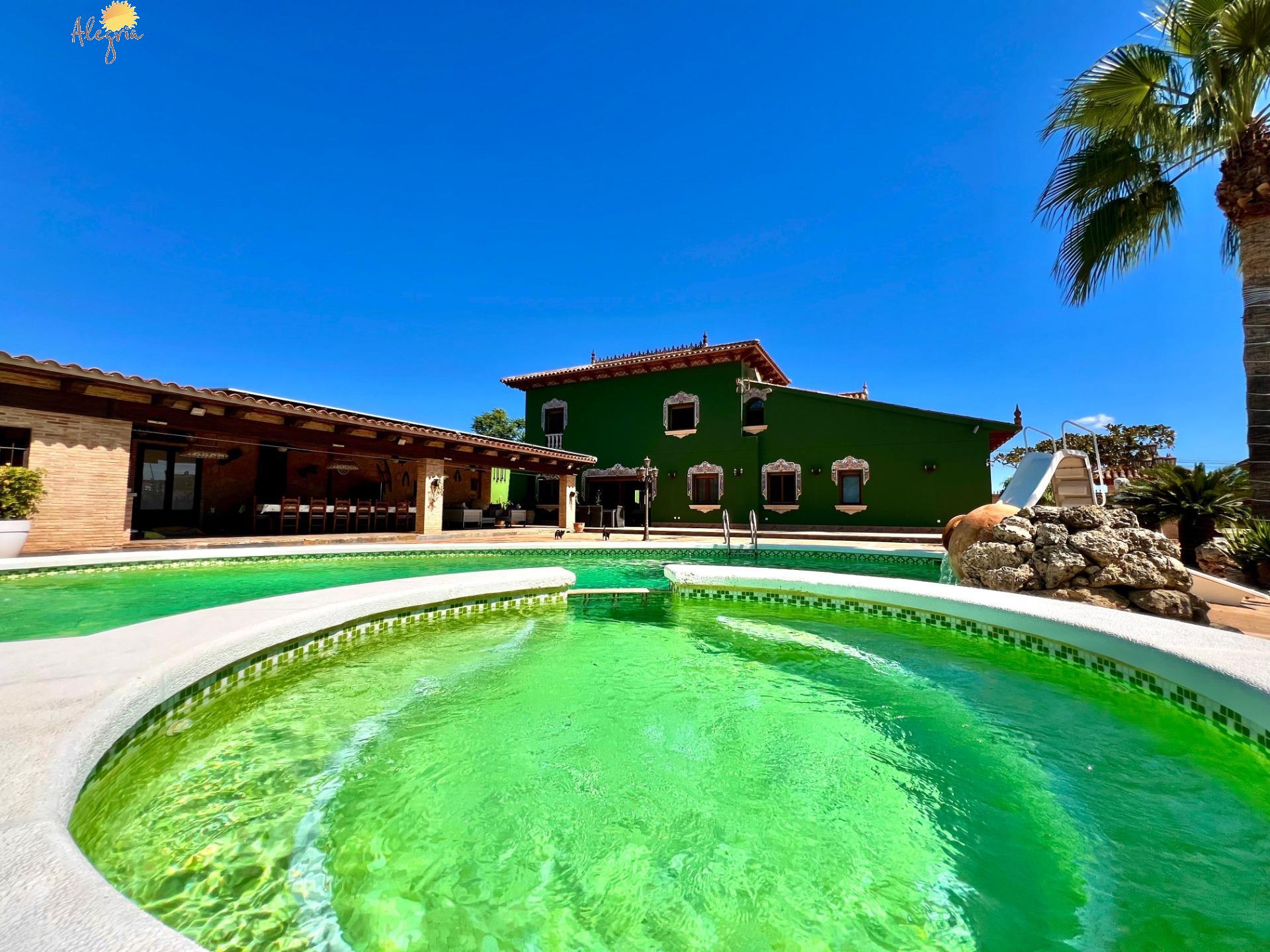 Villa en venta en Almoradi