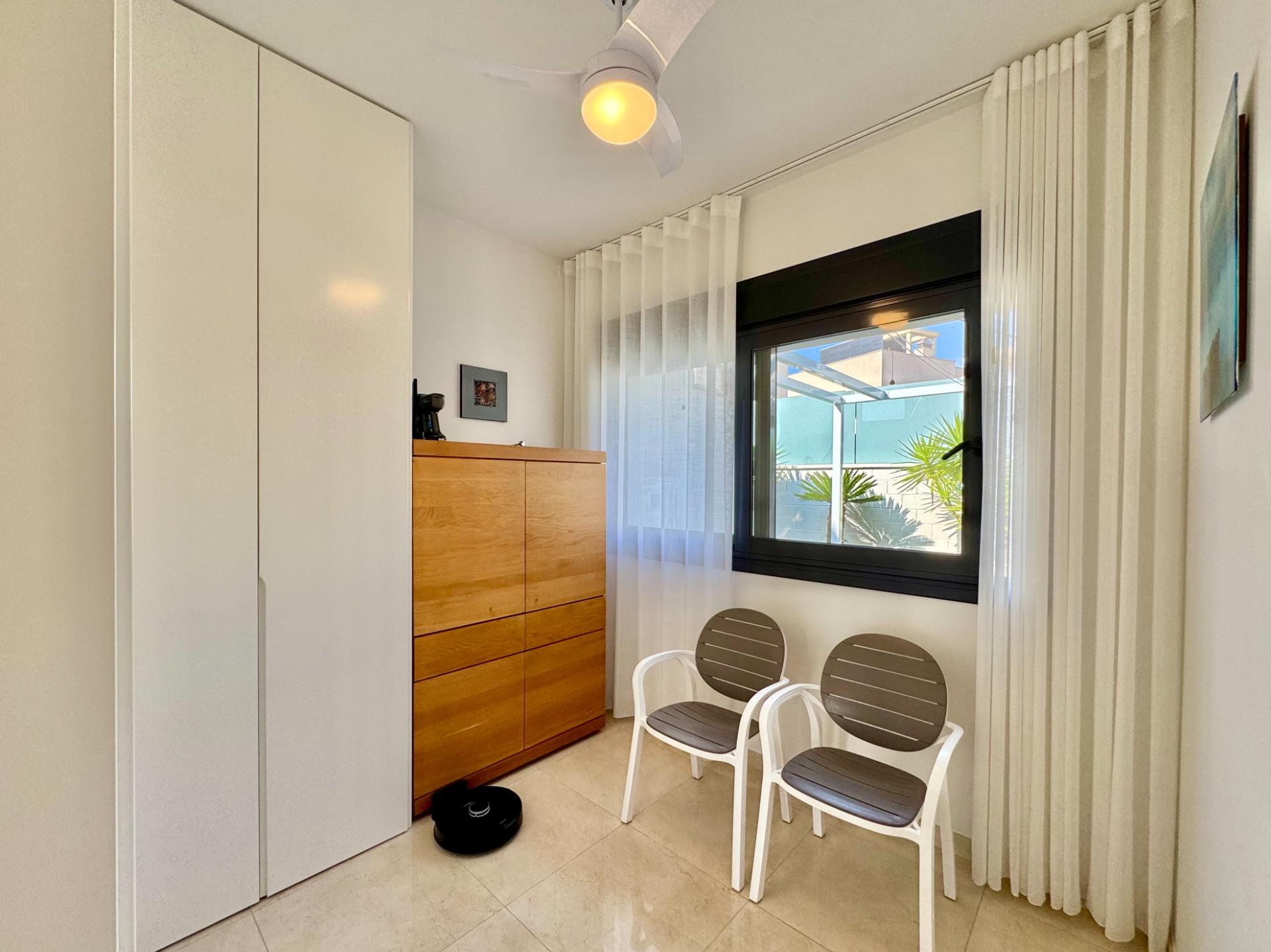 Villa en venta en San Miguel De Salinas