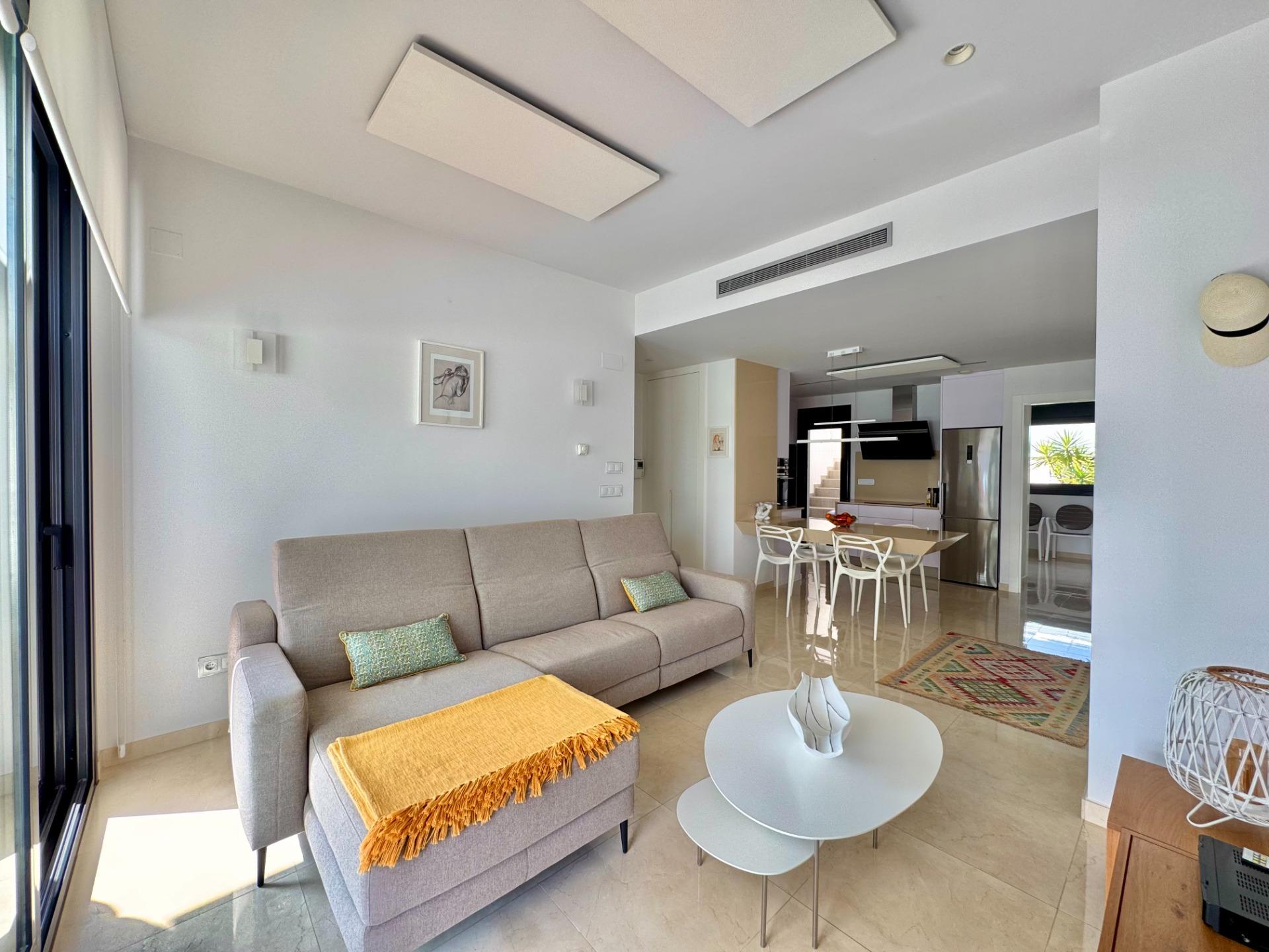 Villa en venta en San Miguel De Salinas