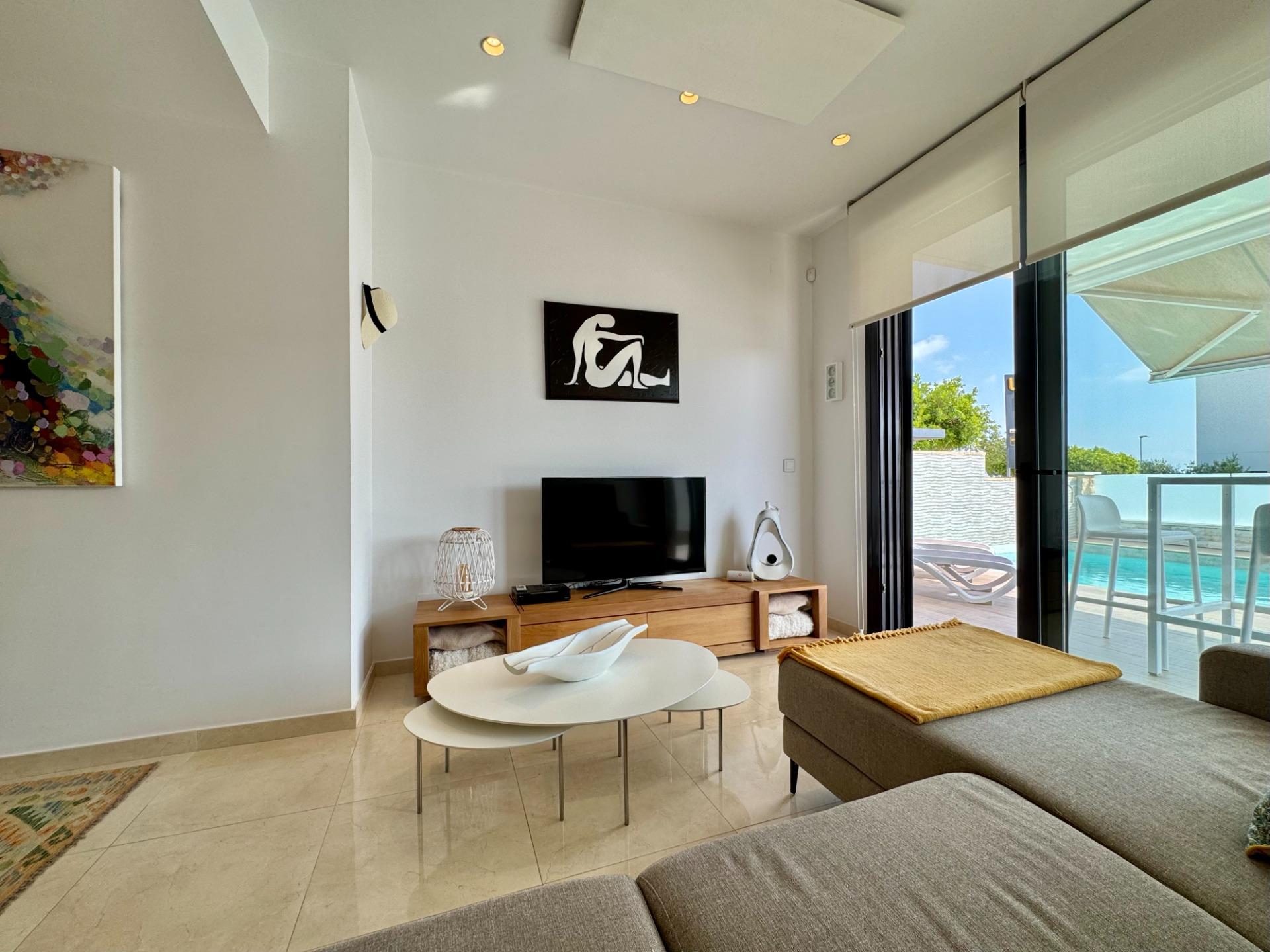 Villa en venta en San Miguel De Salinas