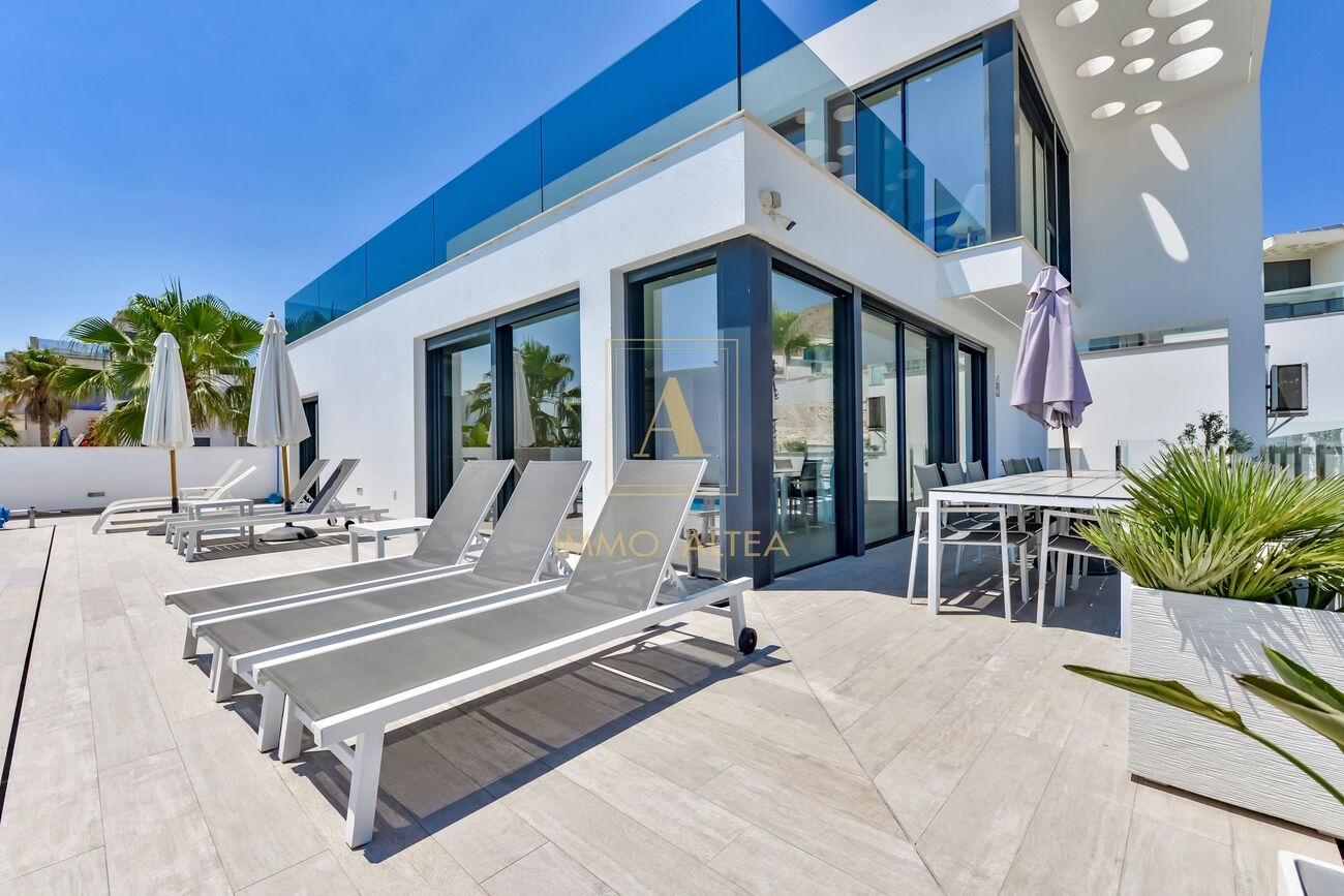 Villa for sale in Finestrat, Alicante, Spain