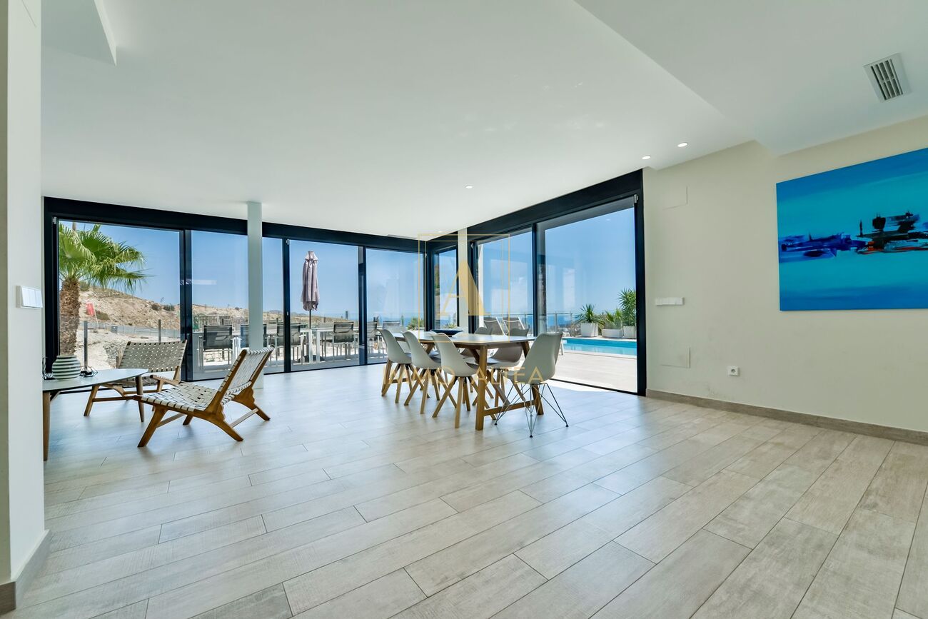 Villa for sale in Finestrat, Alicante, Spain