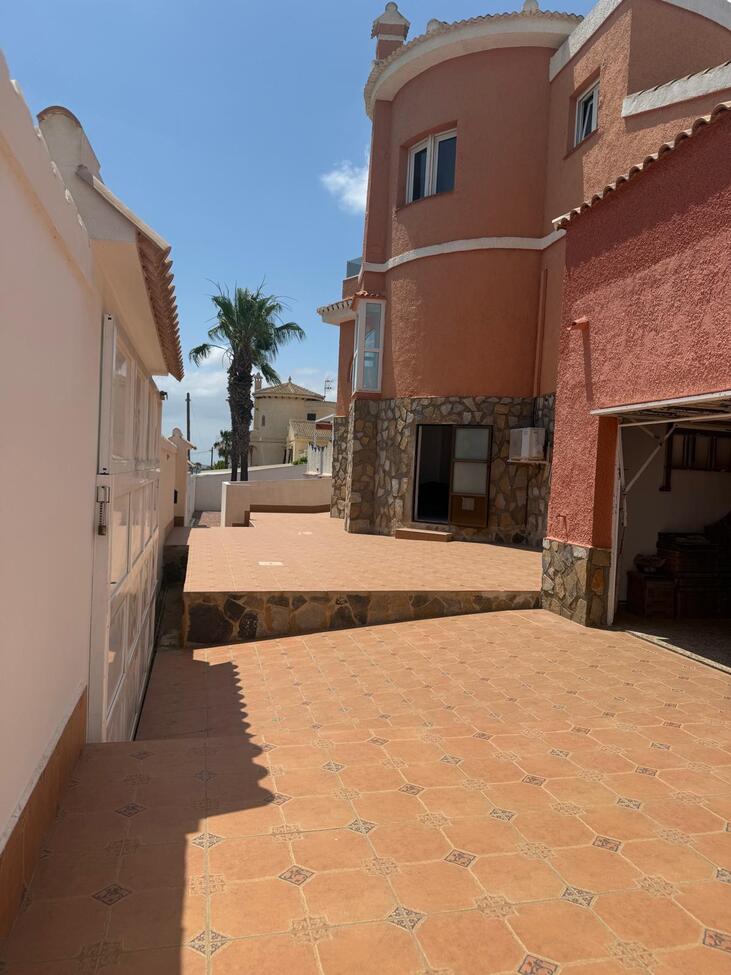 Villa for sale in Ciudad Quesada, Alicante, Spain