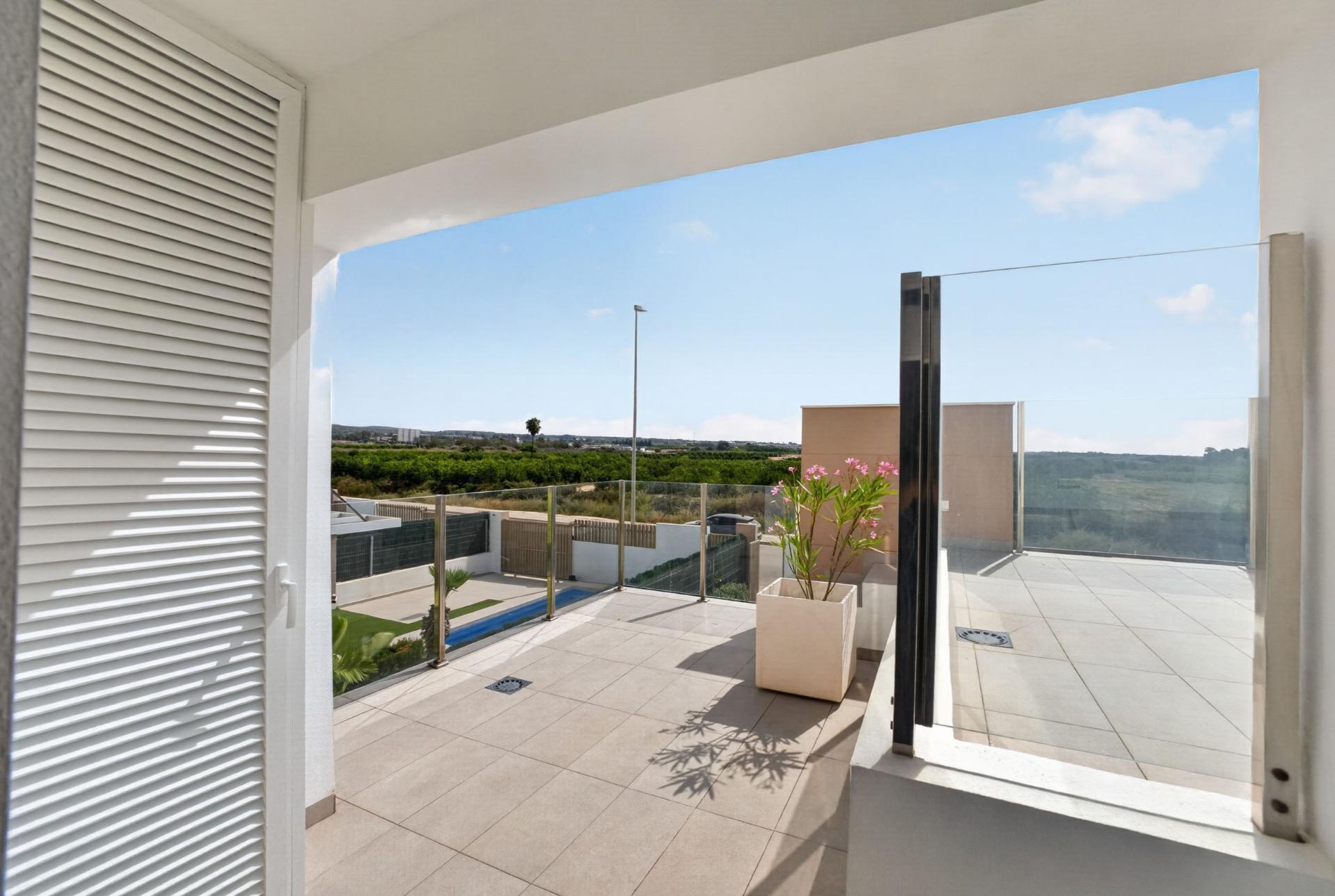 Villa for sale in Guardamar Del Segura, Alicante, Spain