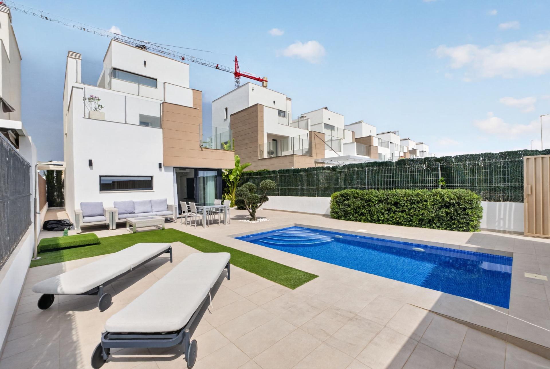 Villa for sale in Guardamar Del Segura, Alicante, Spain