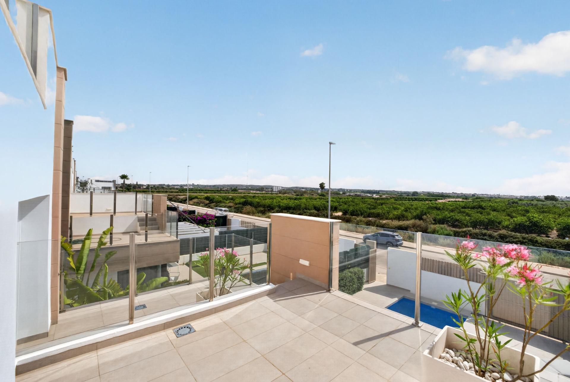 Villa for sale in Guardamar Del Segura, Alicante, Spain