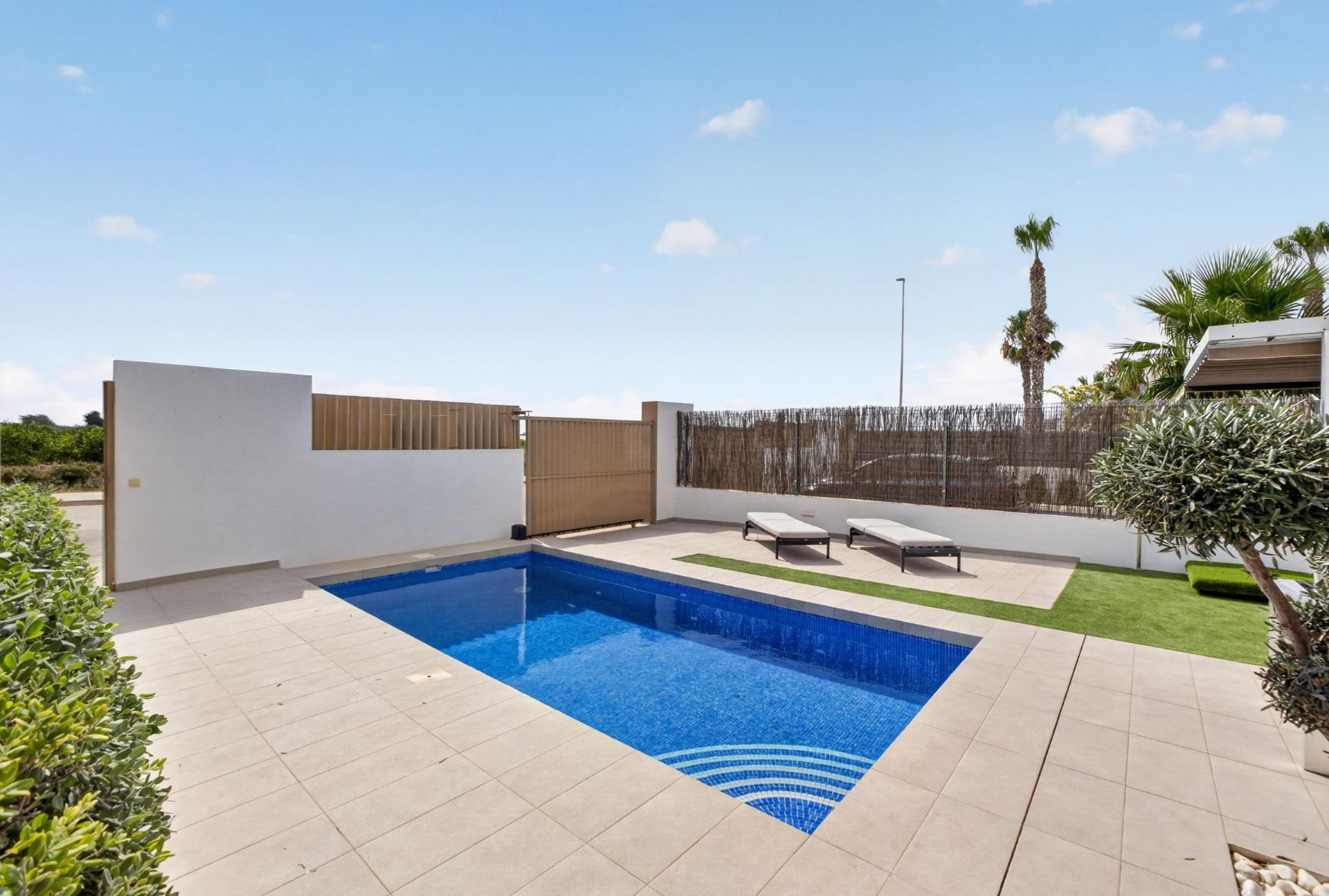 Villa for sale in Guardamar Del Segura, Alicante, Spain