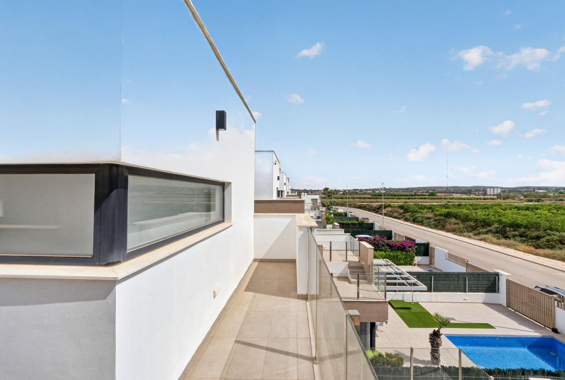 Villa for sale in Guardamar Del Segura, Alicante, Spain
