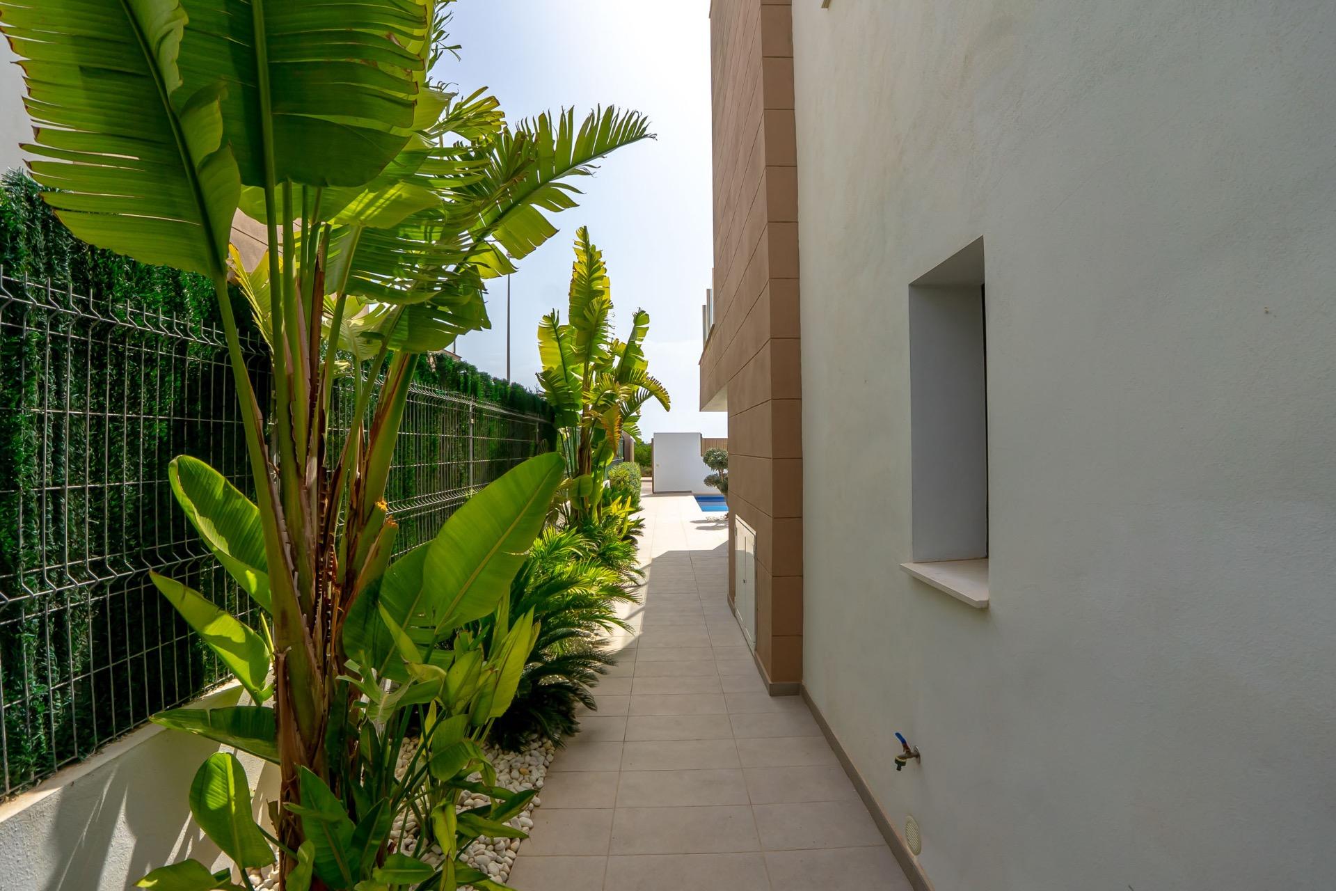 Villa for sale in Guardamar Del Segura, Alicante, Spain