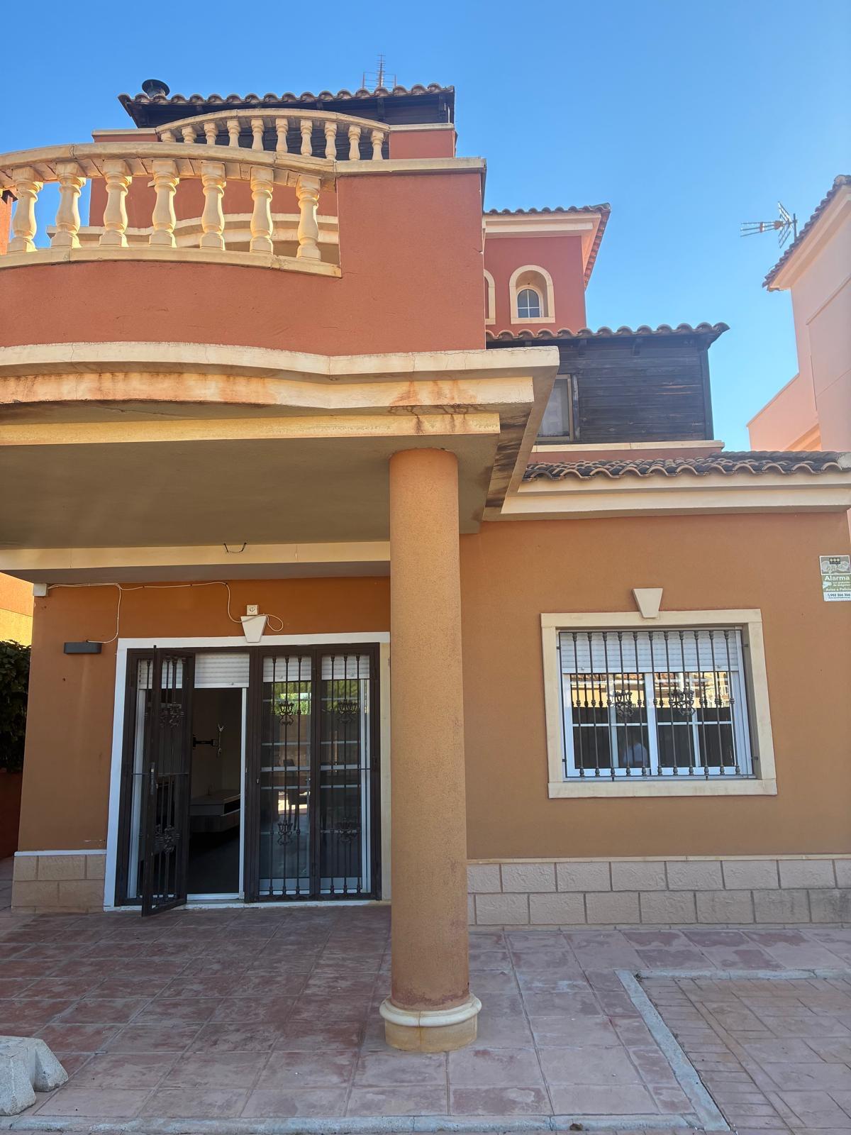 Villa for sale in Almoradi, Alicante, Spain