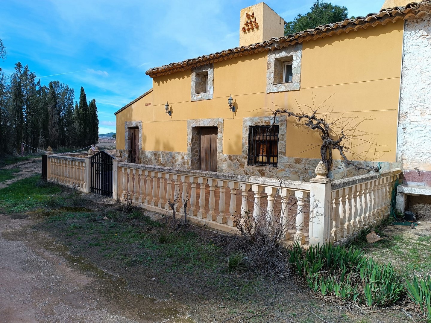 Country House for sale in Yecla, Murcia, Spain