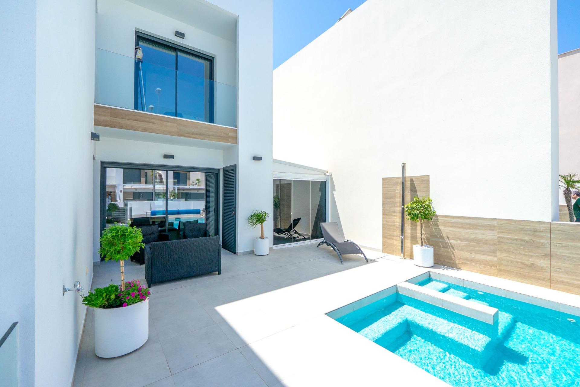 Villa for sale in Rojales, Alicante, Spain