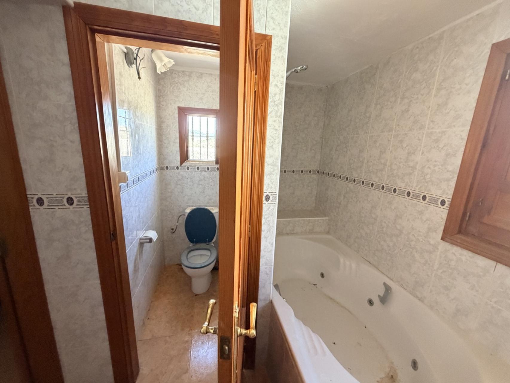 Commercial Property for sale in Torremendo, Alicante, Spain