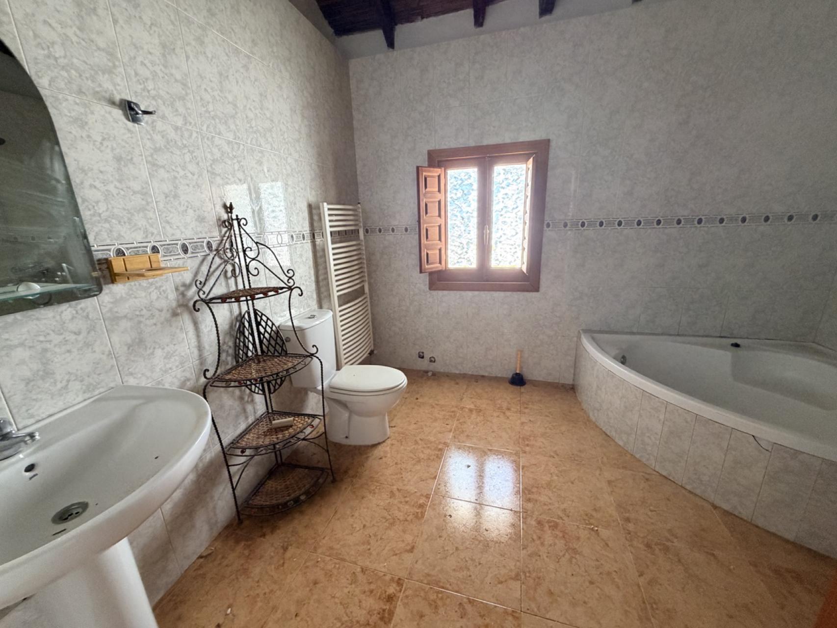 Commercial Property for sale in Torremendo, Alicante, Spain